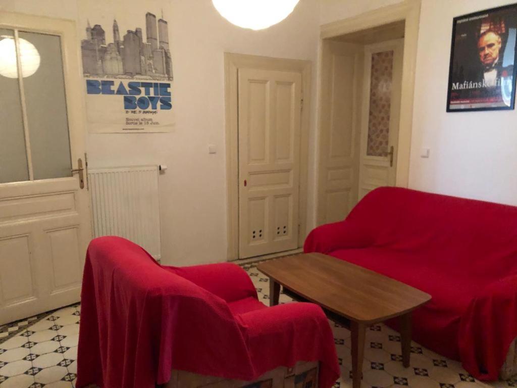 Chez Jitka Et Gautier - A Great Alternative To A Hotel Praag Buitenkant foto